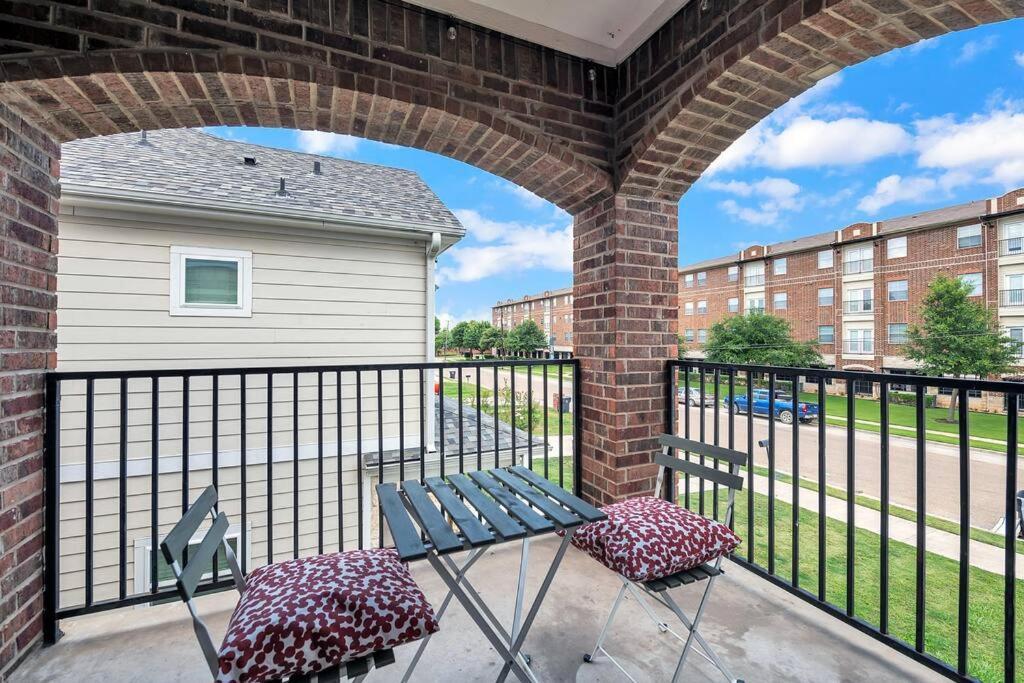 Taste Of Everything House 5 From Baylor & Magnolia Waco Exterior photo